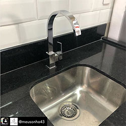 TorneirasMisturador Monocomando Cozinha Facetada Luxo Bica Movel, Modelo Veneza. 3106